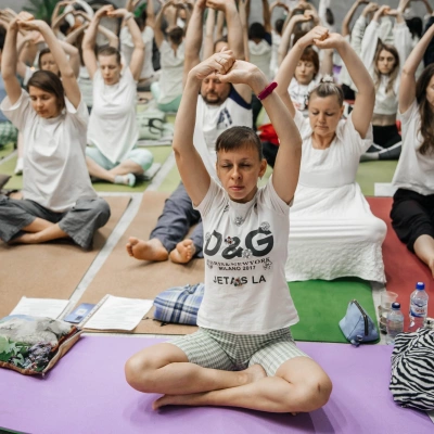 Кундалини йога с проектом Sangeeta