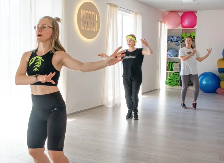 Занятия Зумба (Zumba) в Батуми: групповые танцевальные тренировки для поддержания формы в студии «Место Силы».